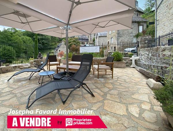 Ensemble à Treignac  4 Propriétés et Berges sur la Vézère