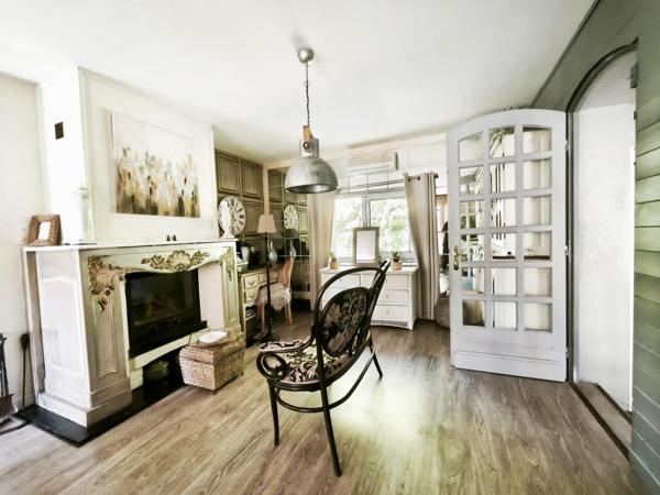 Maison T7 de caractère avec piscine et pool house