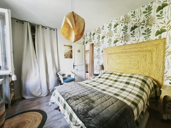 Maison T7 de caractère avec piscine et pool house