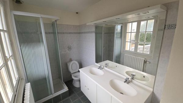 Immeuble centre ville Dreux 12 pièce(s) 265 m2