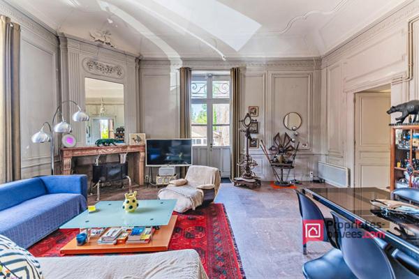 LOFT CONDRIEU 3 PIECES 135m2 en rez de jardin