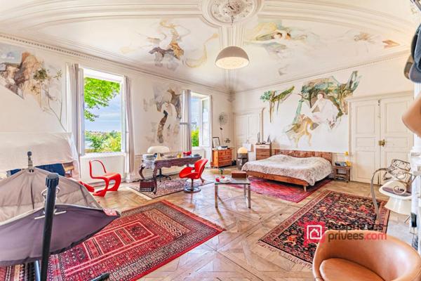 LOFT CONDRIEU 3 PIECES 135m2 en rez de jardin