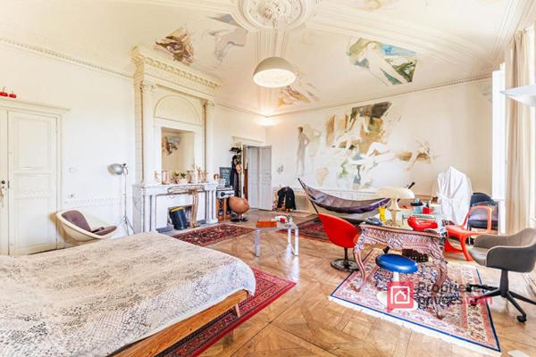 LOFT CONDRIEU 3 PIECES 135m2 en rez de jardin