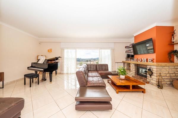 Maison à vendre |  Vence |  7 pièces | 212,8 m²