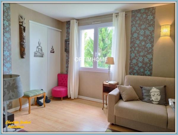 Maison contemporaine de plain-pied avec grand terrain arboré Proche de CHALAIS (16)