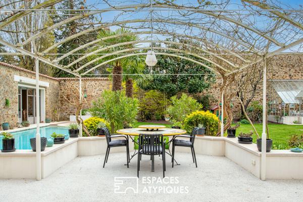 Merveilleuse propriété du XIXè siècle et ses dépendances