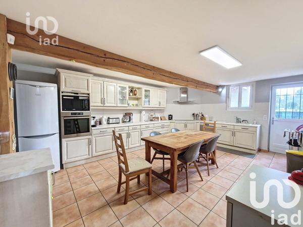 Maison de village 6 pièces de 185 m² à Lamagistère (82360)