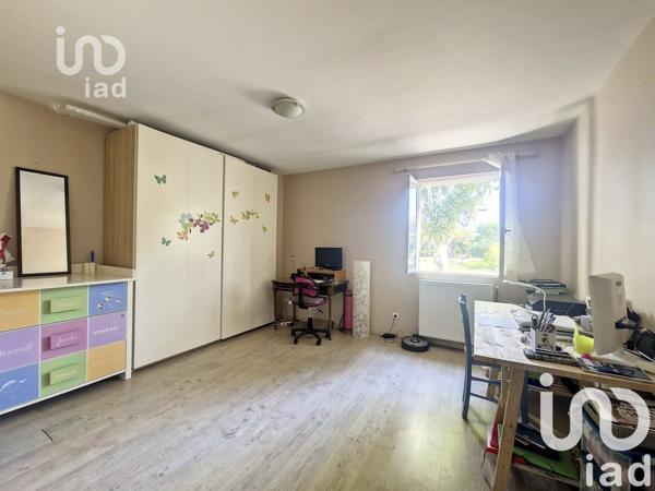 Maison de village 6 pièces de 185 m² à Lamagistère (82360)