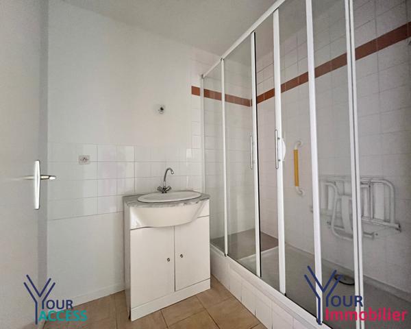 Appartement à vendre, 3 pièces - Bron 69500