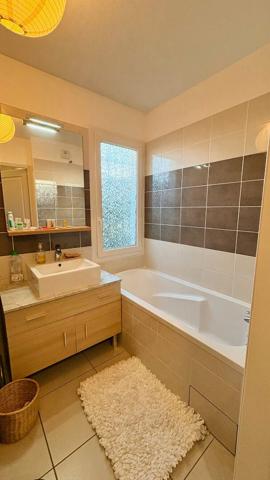 Appartement Albertville 3 pièce(s) 63.72 m2 en rez-de-jardin