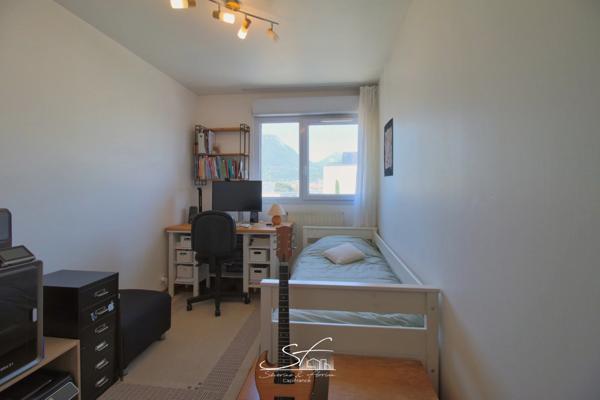 T3 en vente à Grenoble (38), résidence sécurisée, ascenseur, terrasse, cave, garage