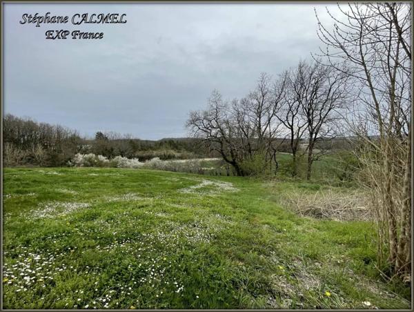 Au calme - maison en pierre 104 m² à rénover + grange