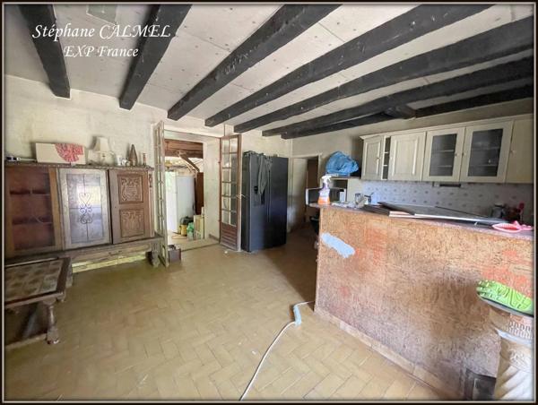 Au calme - maison en pierre 104 m² à rénover + grange