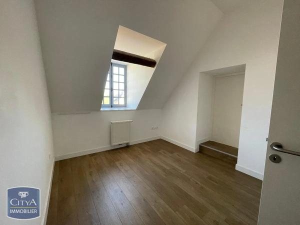 Appartement à louer 3 pièces 69.6m² Arras (62000)