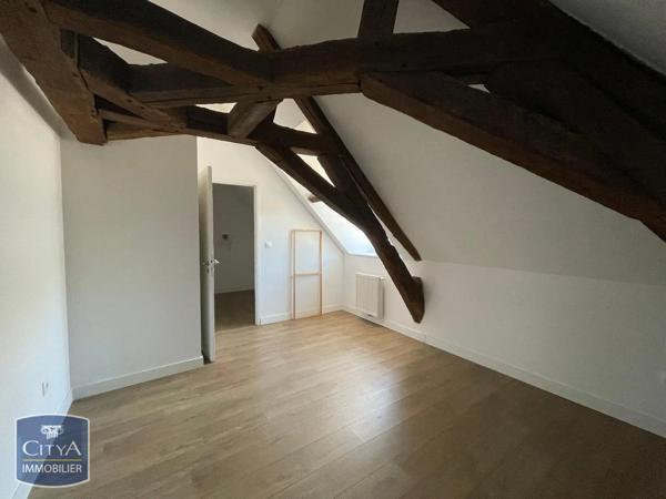 Appartement à louer 3 pièces 69.6m² Arras (62000)