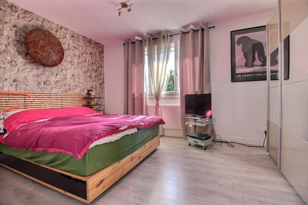 MAISON LOMME : 3 CHAMBRES ET JARDIN