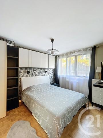 Appartement F4 à vendre  4 pièces - 93,17 m2 CHAMALIERES - 63