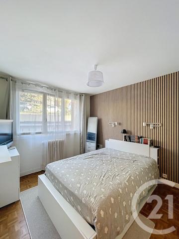 Appartement F4 à vendre  4 pièces - 93,17 m2 CHAMALIERES - 63