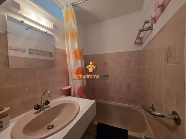 Vente                                                      Appartement
                        
                     3 pièces                      28 m2                     à Saint-Lary-Soulan