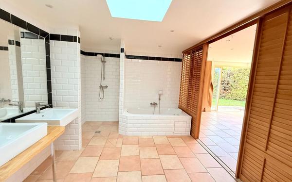 Maison à vendre    5 pièces • 173,44 m2 Auvers-sur-Oise