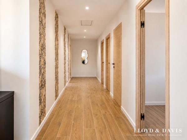 Villa contemporaine d’architecte avec piscine suspendue et appartement indépendant