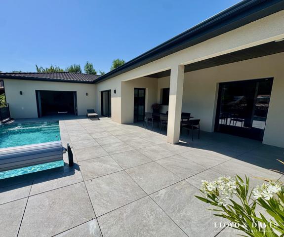 Villa contemporaine d’architecte avec piscine suspendue et appartement indépendant