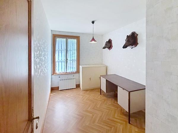 Maison
         4 pièces
        - 152 m² 219 900 €*