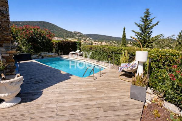 Villa contemporaine vue mer