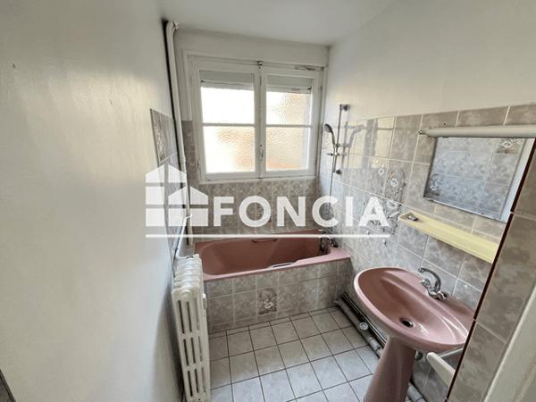 Location Appartement 3 pièces 62 m² - 27 RUE DE LA BOULE Flers 61100