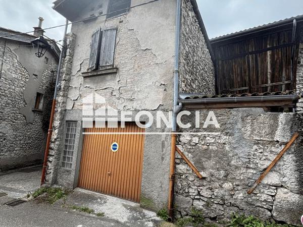 À vendre Maison 7 pièces 256 m² - Crolles 38920