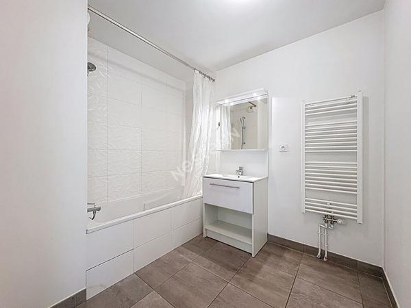 Appartement T3 - Hyper Centre - Terrasse - place de parking - copropriété de 2015