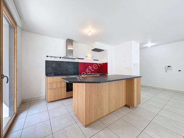Appartement T3 - Hyper Centre - Terrasse - place de parking - copropriété de 2015