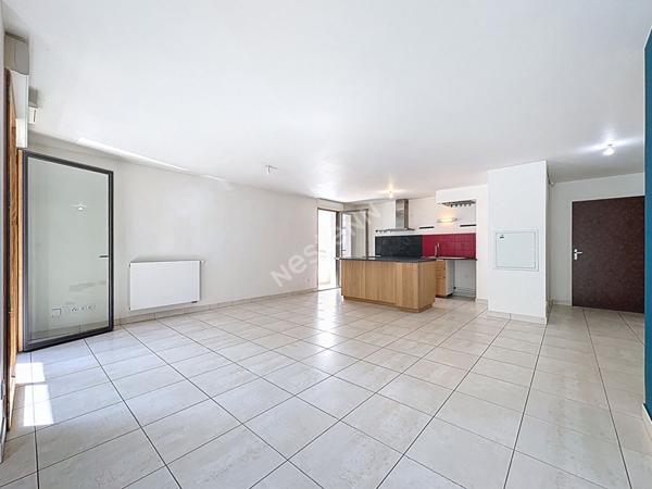 Appartement T3 - Hyper Centre - Terrasse - place de parking - copropriété de 2015
