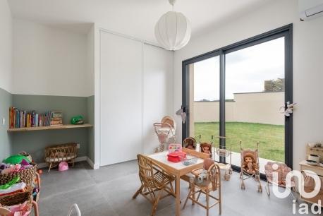 Maison à vendre 5 pièces 146 m² Saint-Donat-sur-l'Herbasse