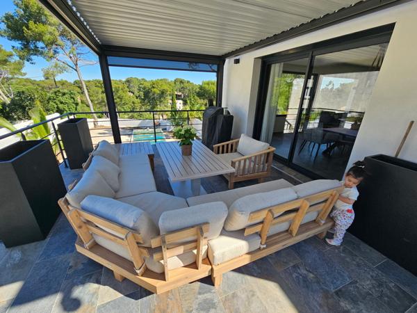 Maison contemporaine à la vue fantastique