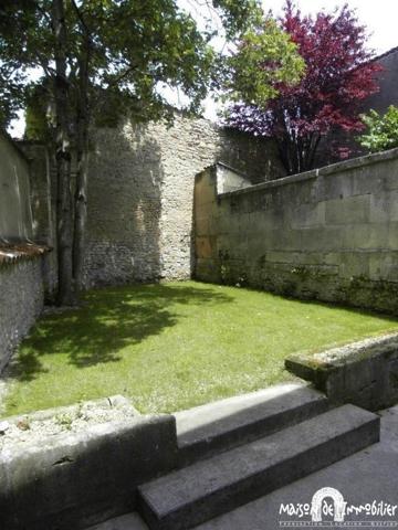 Vente Maison de ville - 5 pièces - 100m² - Jardin - COGNAC à 500m de la Place François 1er