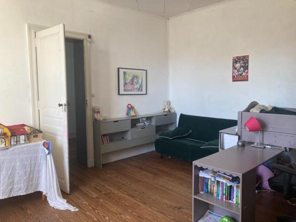 Maison à SAINT-ANDRE-DE-CUBZAC, 33240 - 11 pièces 301m²