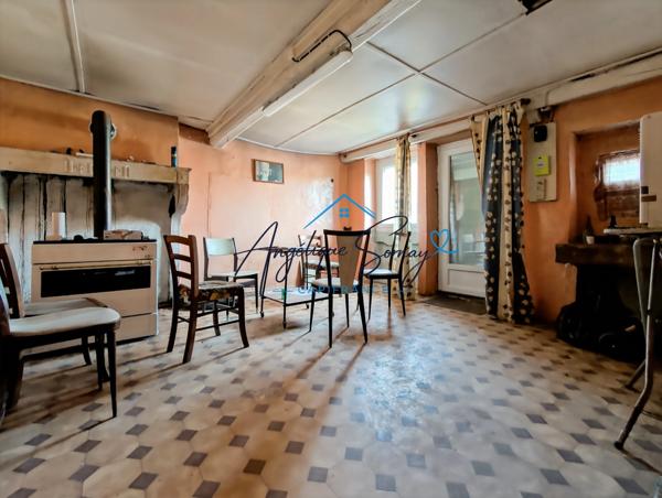 L’ABERGEMENT-DE-CUISERY — UNE MAISON À RÉINVENTER, DEUX TERRAINS POUR VOIR PLUS GRAND