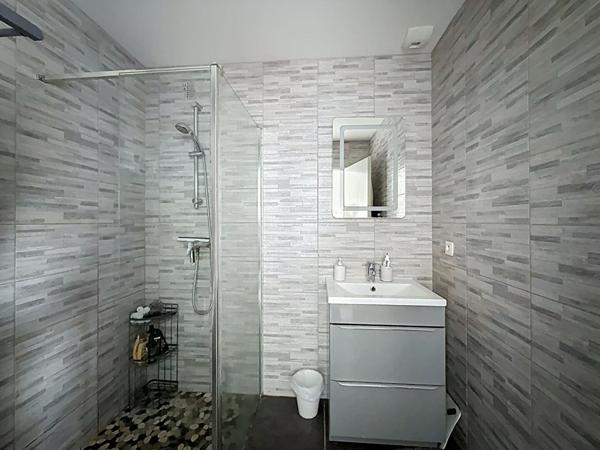 Maison Chalamont 4 pièces 101 m2, plain pied, 3 chambres, terrain 762m2