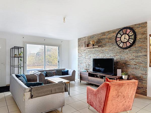 Maison Chalamont 4 pièces 101 m2, plain pied, 3 chambres, terrain 762m2