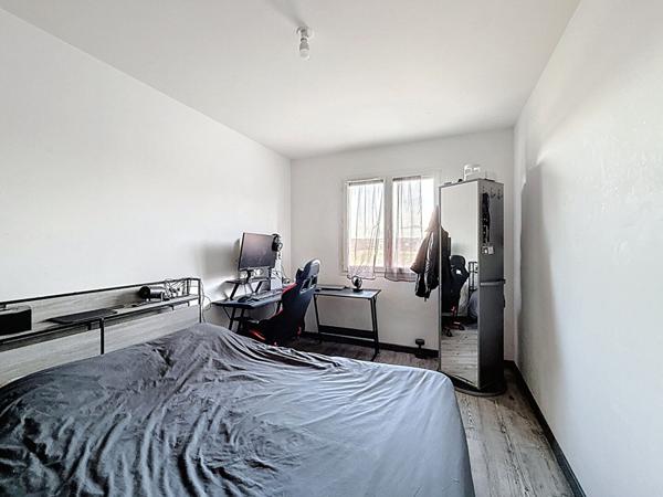 Maison Chalamont 4 pièces 101 m2, plain pied, 3 chambres, terrain 762m2