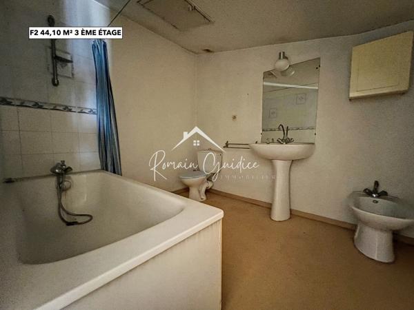 Millau (12100) IMMEUBLE DE RAPPORT de 321 M² AVEC LOCAL COMMERCIAL HYPERCENTRE