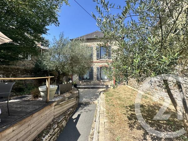Maison à vendre  6 pièces - 159 m 2   GUINGAMP  - 22