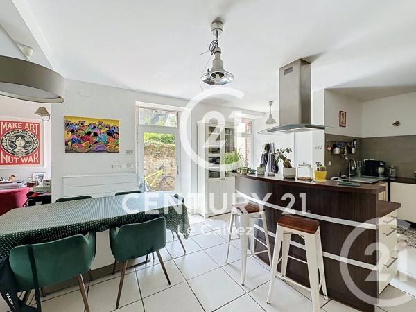 Maison à vendre  6 pièces - 159 m 2   GUINGAMP  - 22