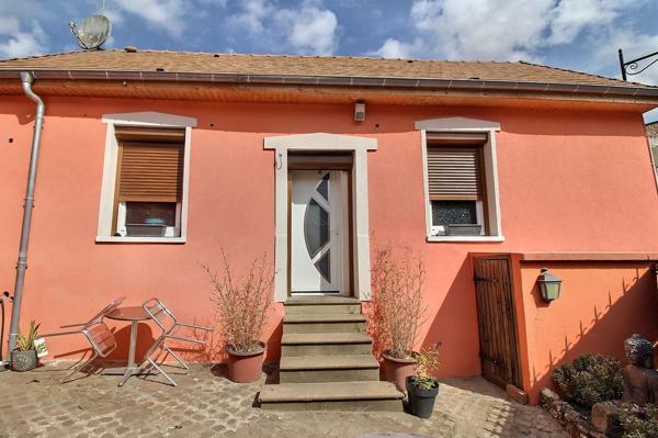 Maison ancienne rénovée 2 chambres secteur EPERNON avec dépendance, atelier et garage