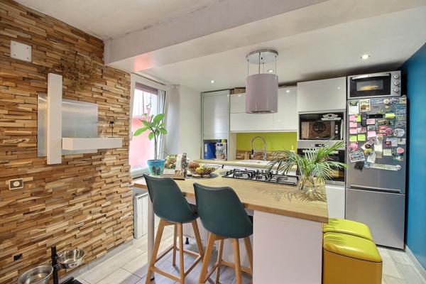 Maison ancienne rénovée 2 chambres secteur EPERNON avec dépendance, atelier et garage