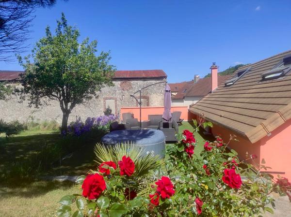 Maison ancienne rénovée 2 chambres secteur EPERNON avec dépendance, atelier et garage