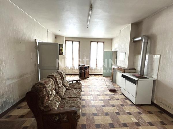 MAISON DE 90m² À RÉNOVER AU COEUR DE VALENCAY AVEC COURETTE ET DÉPENDANCES (INDRE 36)