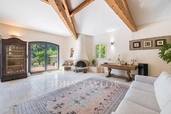 Villa située dans le domaine très prisé de la Chèvre d'Or à Biot
