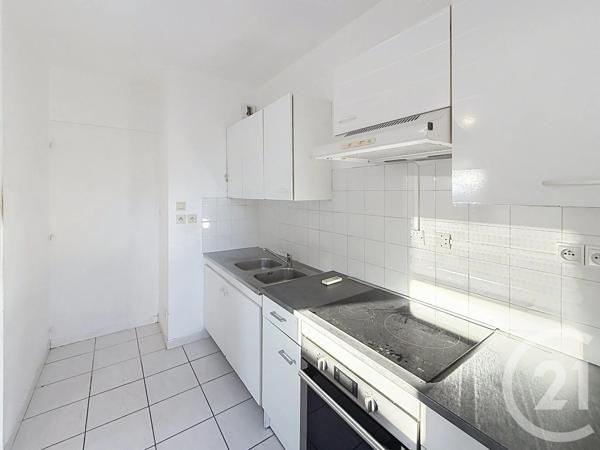 Appartement T3 à vendre  3 pièces - 66,89 m 2   CHATEAURENARD  - 13